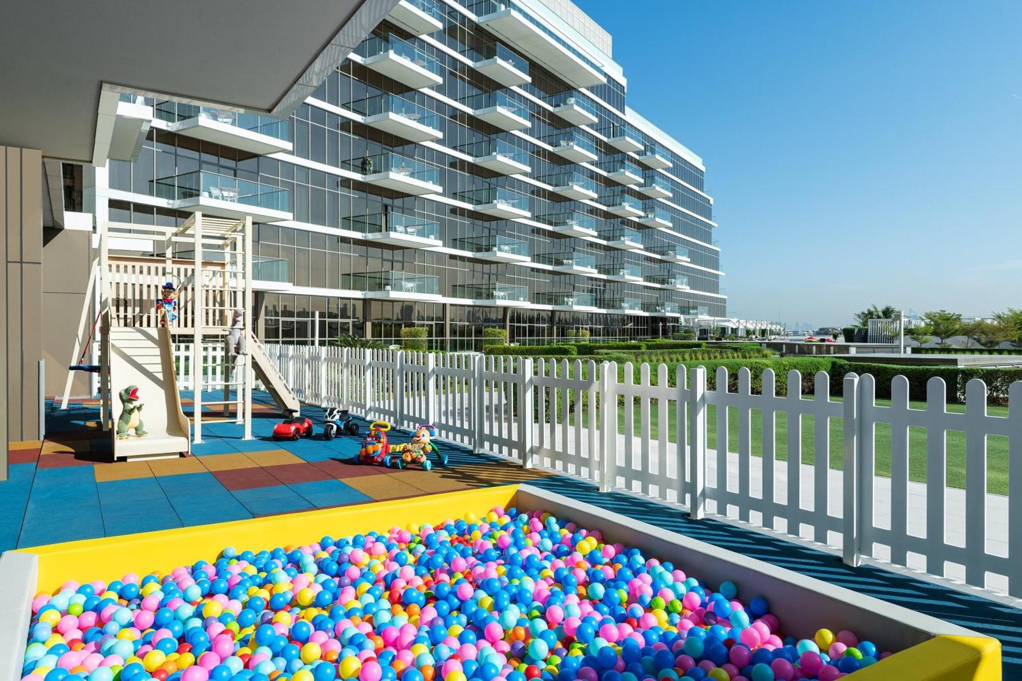 Th8 Palm Dubai Beach Resort, Vignette Collection By Ihg Exterior photo Children's play area at Jumeirah at Etihad Island