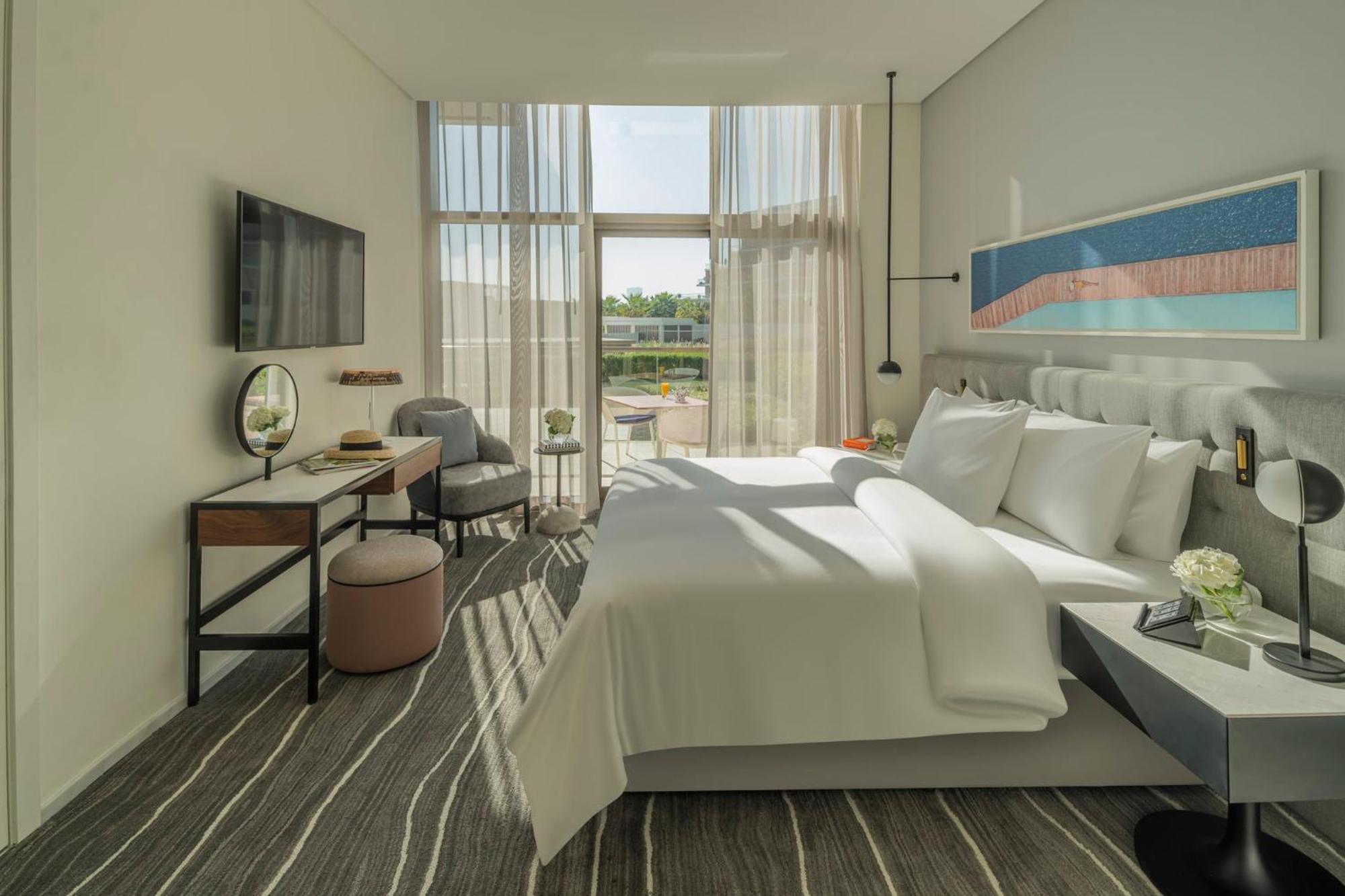 Th8 Palm Dubai Beach Resort, Vignette Collection By Ihg Exterior photo